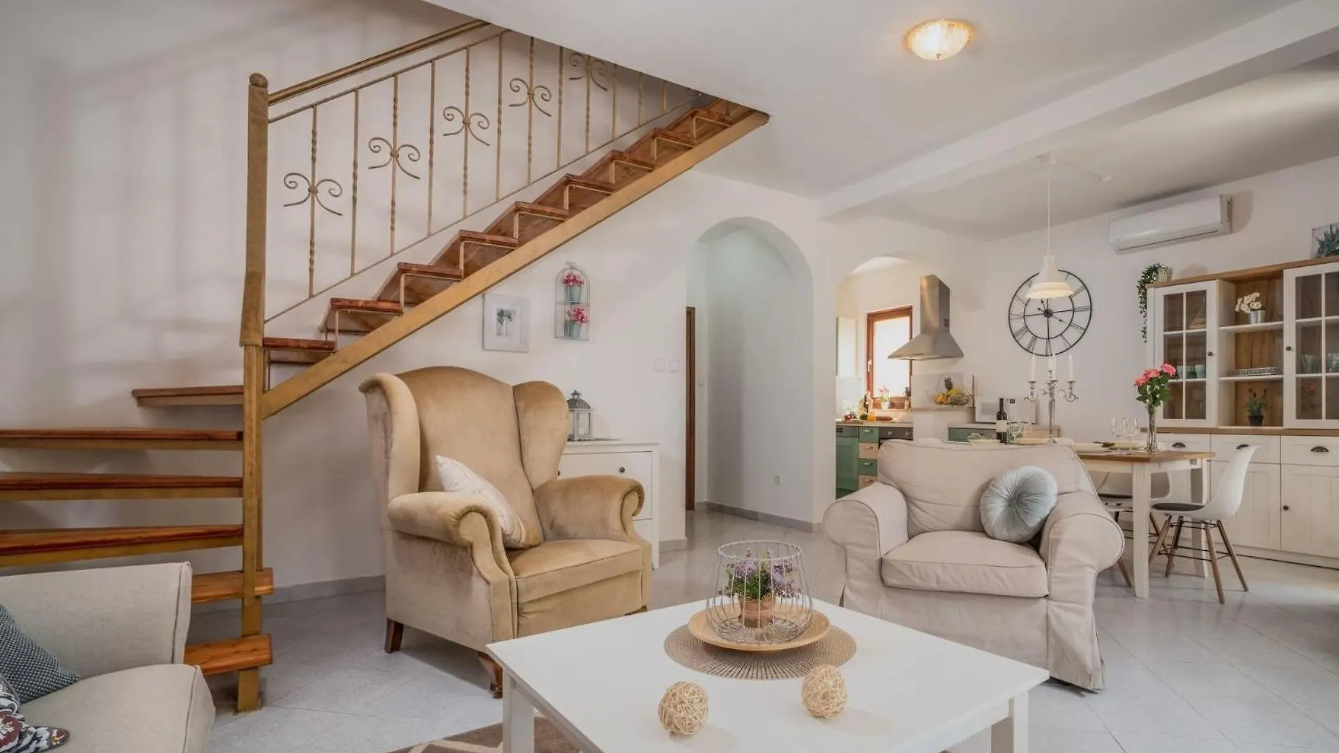 Villa Chiara Rogovici Holiday home