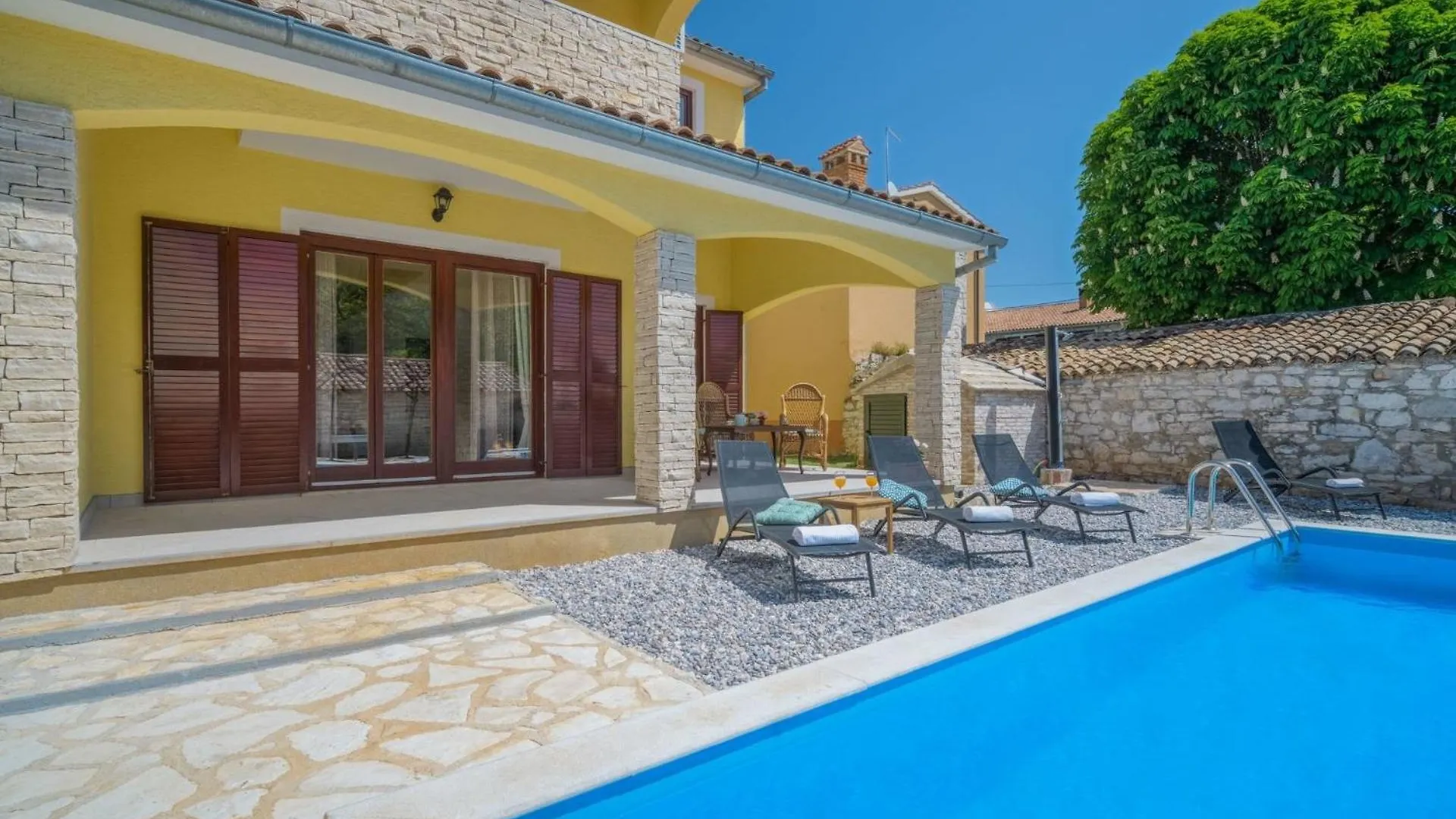 Villa Chiara Rogovici 0*,  Croatia