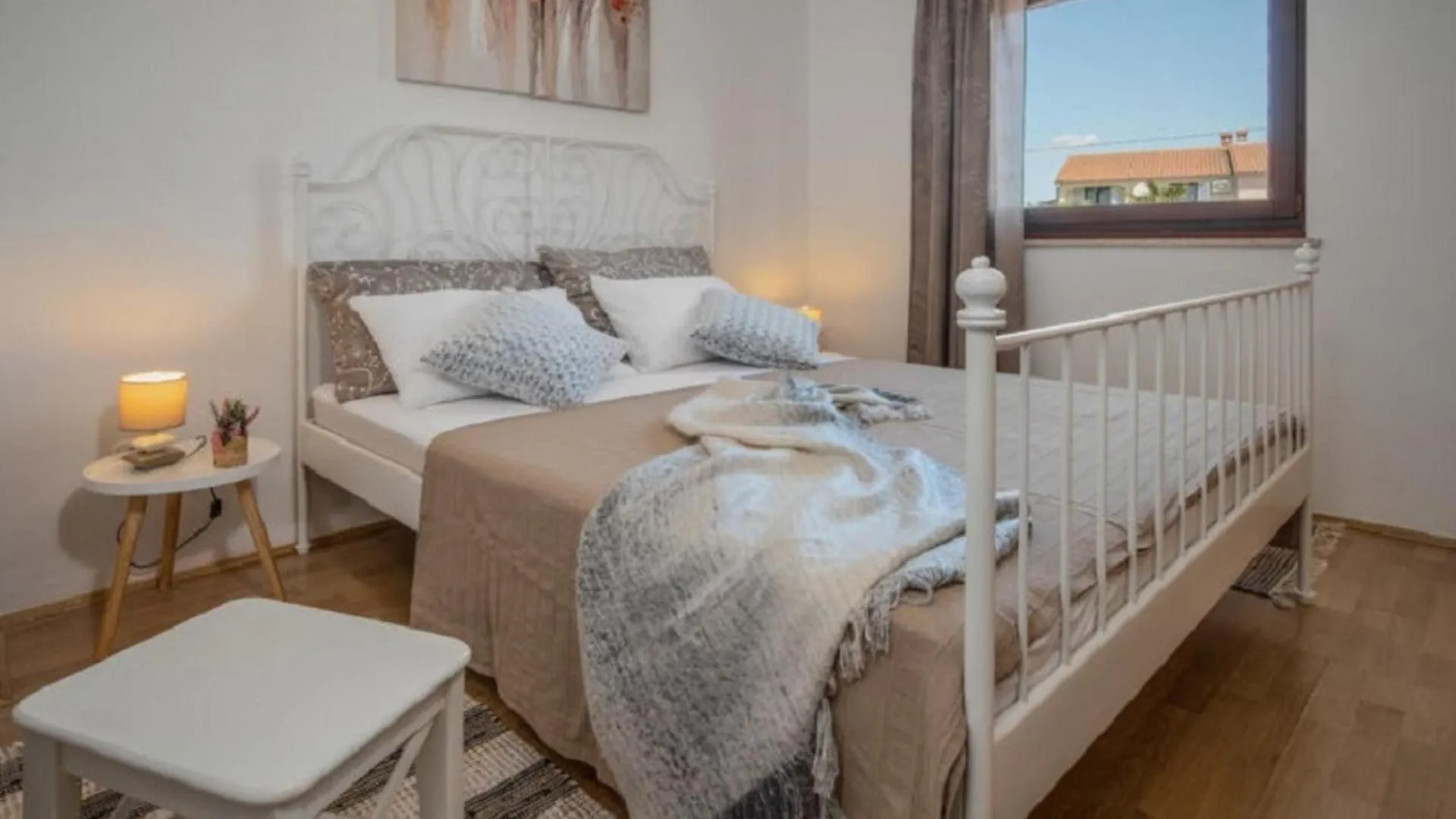 Holiday home Villa Chiara Rogovici
